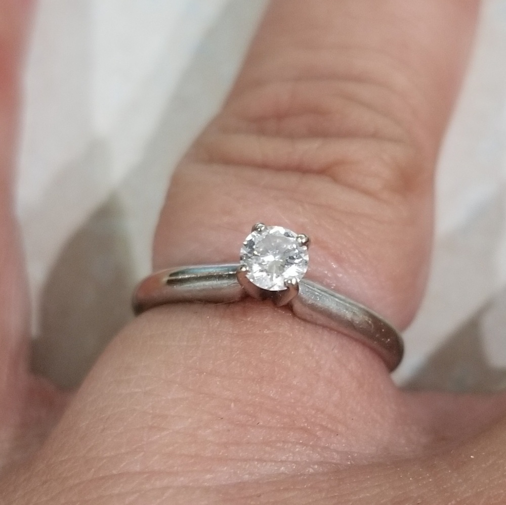 Diamond solitaire